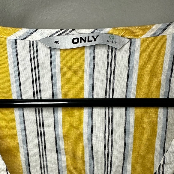 Crop Top - Picture 3 of 3